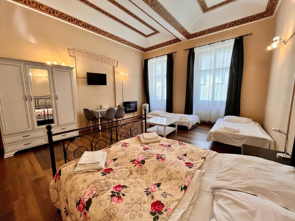 Casa Italia Aparthotel 3*